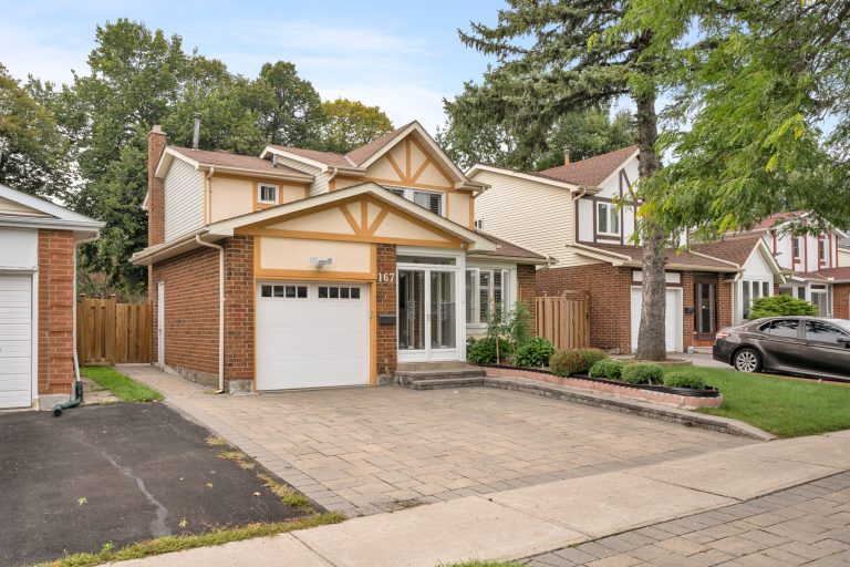 Photo 2 of 167 Goldhawk Trail, detached with in-law suite in Scarborough, Toronto
