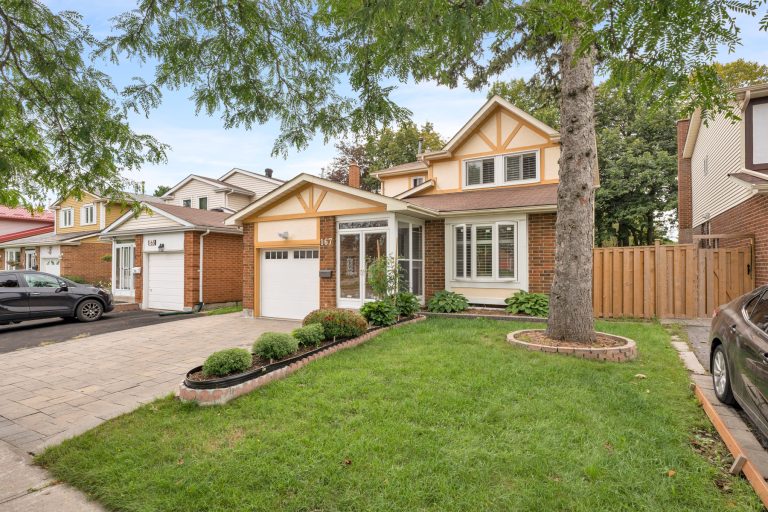 Photo 3 of 167 Goldhawk Trail, detached with in-law suite in Scarborough, Toronto