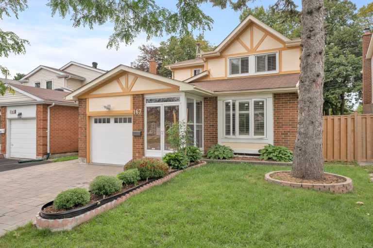 Photo 4 of 167 Goldhawk Trail, detached with in-law suite in Scarborough, Toronto